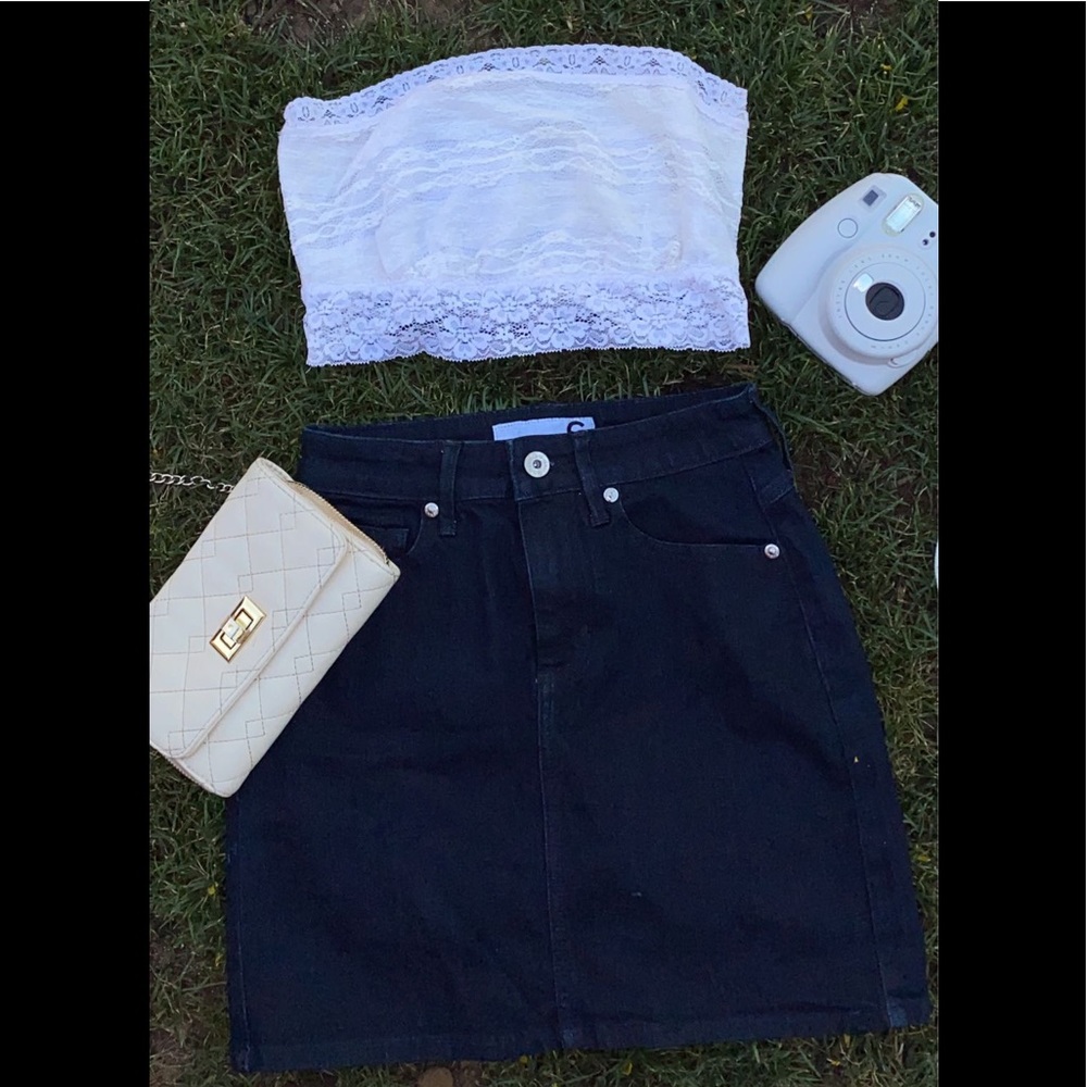 Guess navy blue skirt